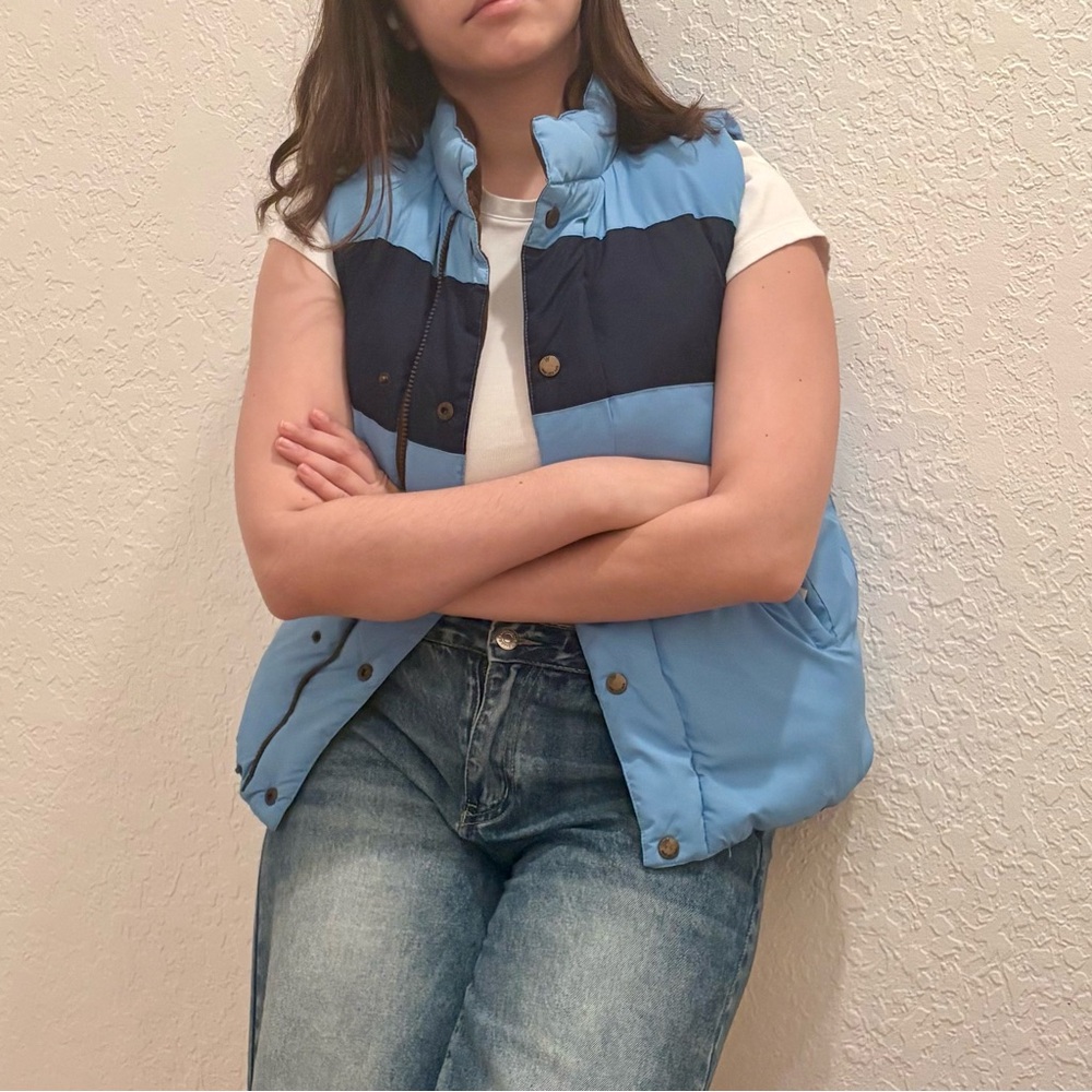 Reversible Sleeveless Puffer Vest Women’s Size Small